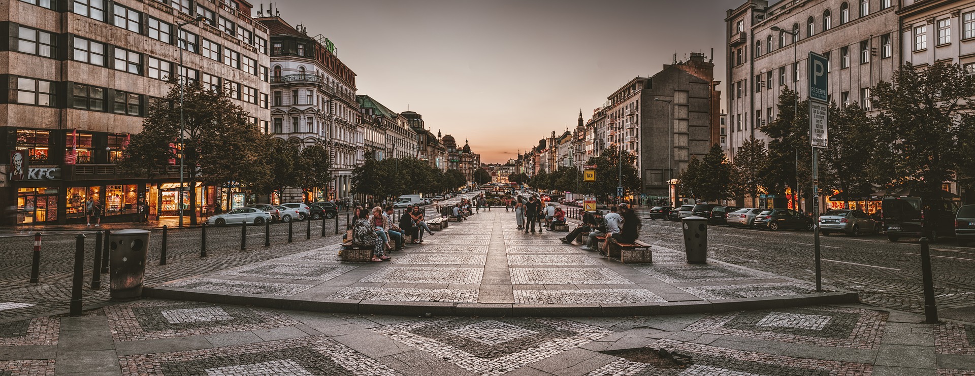 prague-3540886_1920
